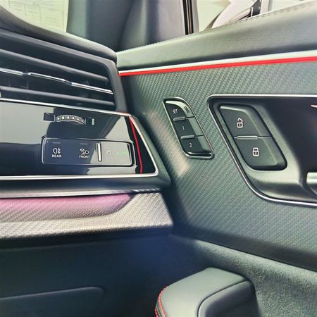 2026-Audi-RSQ8-Performance-Quattro-Auto-471kw_43