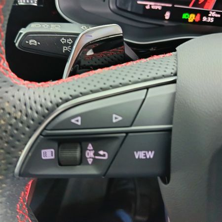 2026-Audi-RSQ8-Performance-Quattro-Auto-471kw_44