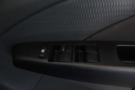 2017-Toyota-Etios-15-XS-5-dr_9