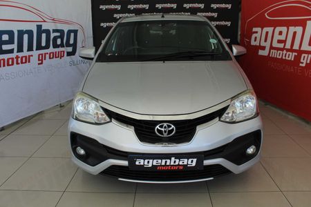 2017-Toyota-Etios-15-XS-5-dr_1