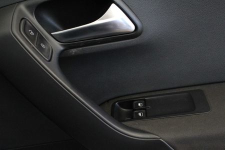 2016-Volkswagen-Polo-GP-12-TSI-Trendline-66kW_9