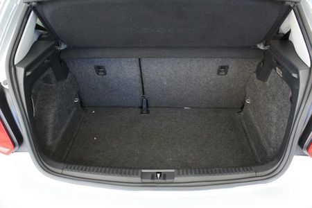2016-Volkswagen-Polo-GP-12-TSI-Trendline-66kW_12