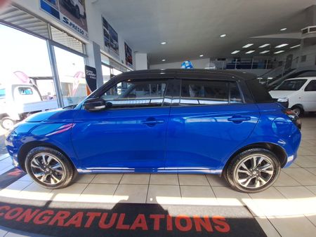 2026-Suzuki-Swift-12-GLX_3