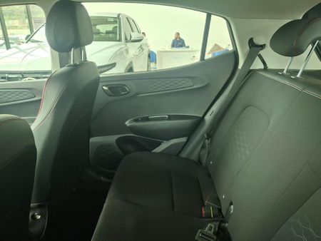 2026-Hyundai-Grand-i10-12-Motion-Auto_9