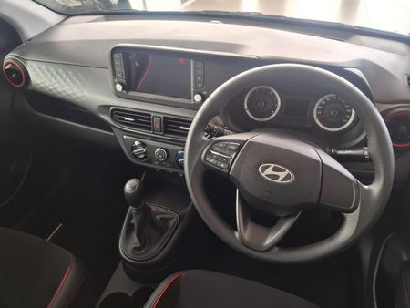 2026-Hyundai-Grand-i10-12-Motion-Auto_6
