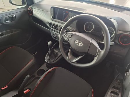 2026-Hyundai-Grand-i10-12-Motion-Auto_7
