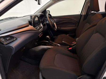 2025-Suzuki-Baleno-15-GLX-Auto_7