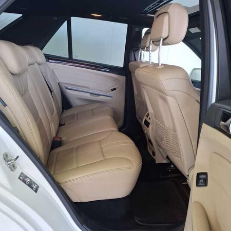 2010-Mercedes-Benz-ML-350-CDI-Auto_13