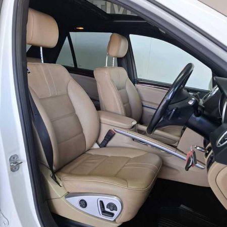 2010-Mercedes-Benz-ML-350-CDI-Auto_14