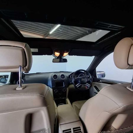 2010-Mercedes-Benz-ML-350-CDI-Auto_15