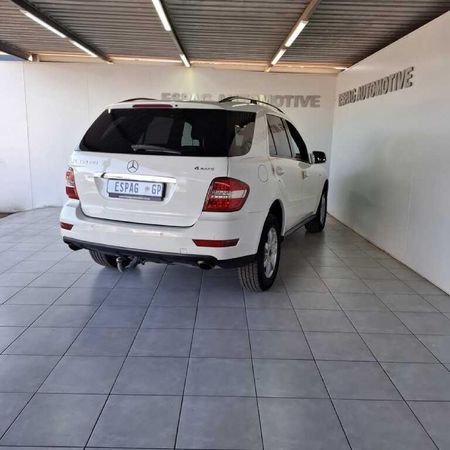 2010-Mercedes-Benz-ML-350-CDI-Auto_1