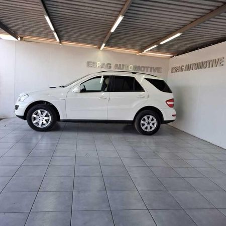 2010-Mercedes-Benz-ML-350-CDI-Auto_19