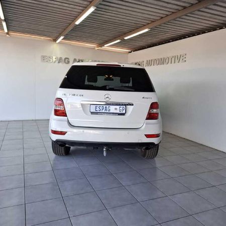 2010-Mercedes-Benz-ML-350-CDI-Auto_5