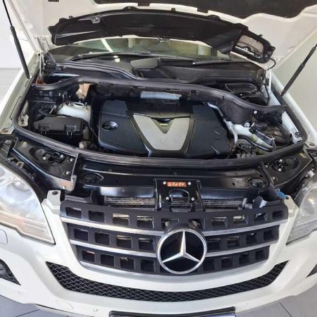 2010-Mercedes-Benz-ML-350-CDI-Auto_7