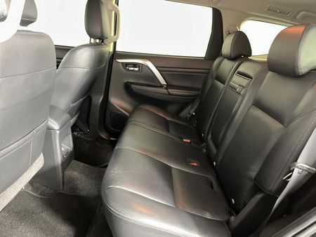 2022-Mitsubishi-Pajero-Sport-24D-4x4-Auto_3