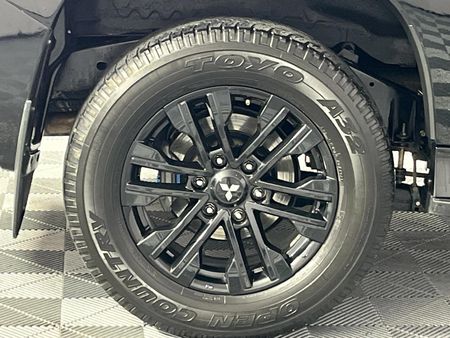 2022-Mitsubishi-Pajero-Sport-24D-4x4-Auto_7
