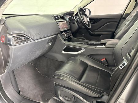 2018-Jaguar-F-Pace-20i4-AWD-R-Sport_8