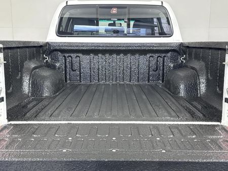 2024-Toyota-Hilux-24-GD-6-Raised-Body-Raider-Double-Cab_13