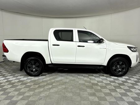 2024-Toyota-Hilux-24-GD-6-Raised-Body-Raider-Double-Cab_17
