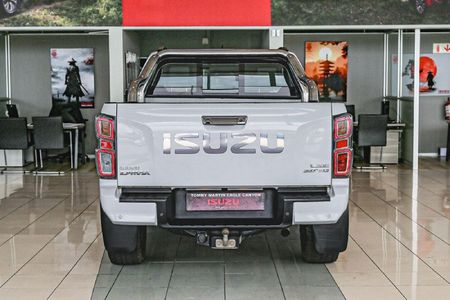 2022-Isuzu-D-Max-30-DDI-LSE-4x4-Auto-Double-Cab_5