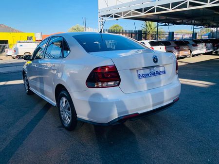2021-Volkswagen-Polo-Vivo-14-Trendline-5-dr_9