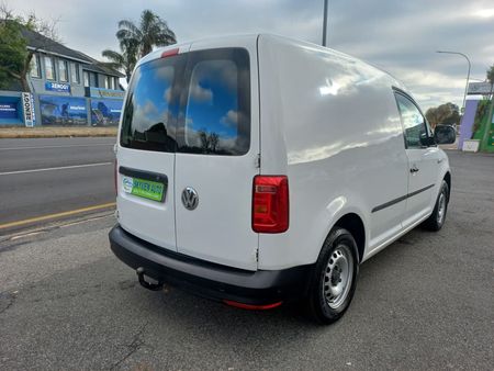 2021-Volkswagen-Caddy-16i-81kW-Panel-Van_3