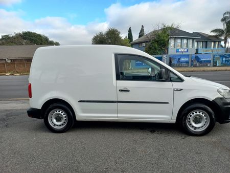 2021-Volkswagen-Caddy-16i-81kW-Panel-Van_6