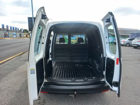 2021-Volkswagen-Caddy-16i-81kW-Panel-Van_8