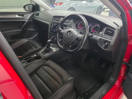 2020-Volkswagen-Golf-VII-14-TSI-Comfortline-Auto_6