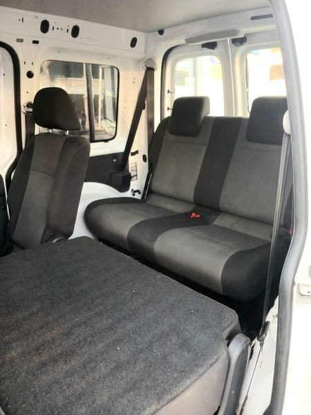 2020-Volkswagen-Caddy-4-CrewBus-16i-7-seat_0