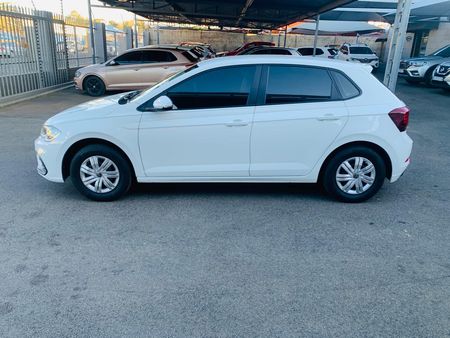 2023-Volkswagen-Polo-10-TSI-Highline-85kW_10