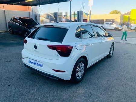 2023-Volkswagen-Polo-10-TSI-Highline-85kW_13