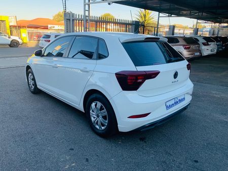 2023-Volkswagen-Polo-10-TSI-Highline-85kW_16