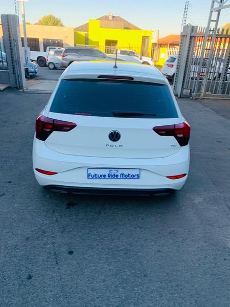 2023-Volkswagen-Polo-10-TSI-Highline-85kW_17
