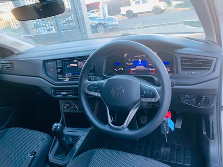 2023-Volkswagen-Polo-10-TSI-Highline-85kW_19