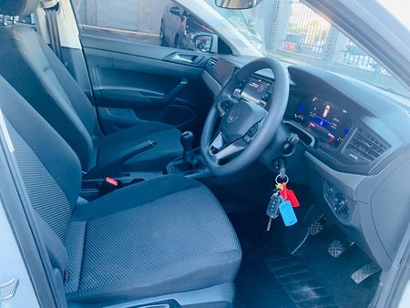 2023-Volkswagen-Polo-10-TSI-Highline-85kW_22