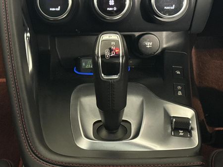 2019-Jaguar-E-Pace-D180-20D-First-Edition-132kW_9