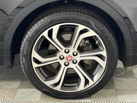 2019-Jaguar-E-Pace-D180-20D-First-Edition-132kW_4