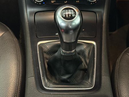 2013-Mercedes-Benz-B-Class-B-180-BE_10