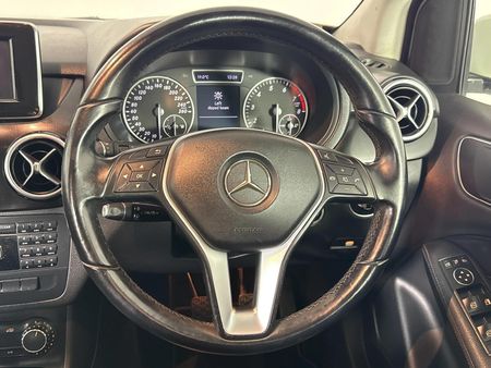 2013-Mercedes-Benz-B-Class-B-180-BE_12