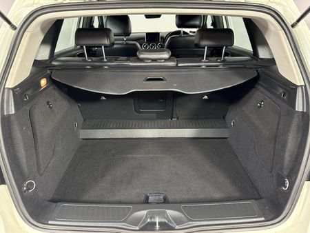 2013-Mercedes-Benz-B-Class-B-180-BE_14