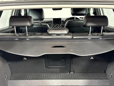 2013-Mercedes-Benz-B-Class-B-180-BE_15