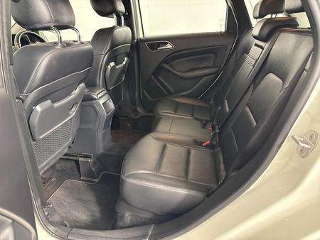 2013-Mercedes-Benz-B-Class-B-180-BE_3