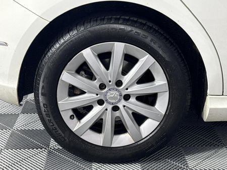 2013-Mercedes-Benz-B-Class-B-180-BE_7