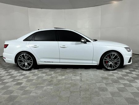 2019-Audi-S4-30-TFSI-quattro-Auto_16