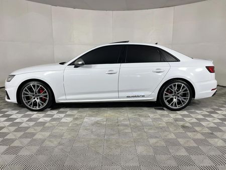 2019-Audi-S4-30-TFSI-quattro-Auto_18