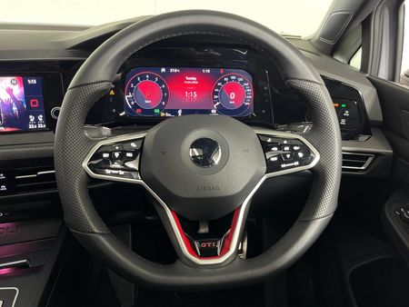 2021-Volkswagen-Golf-8-GTI-20-TSI-Auto_12