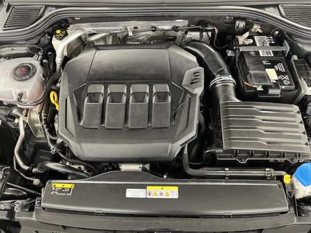 2021-Volkswagen-Golf-8-GTI-20-TSI-Auto_14