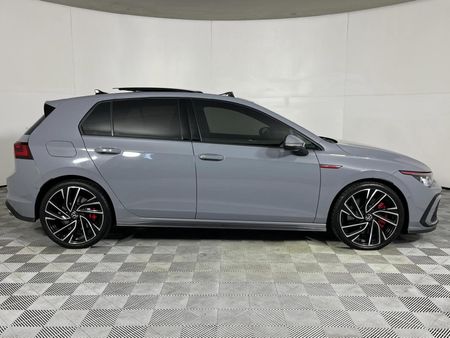 2021-Volkswagen-Golf-8-GTI-20-TSI-Auto_18