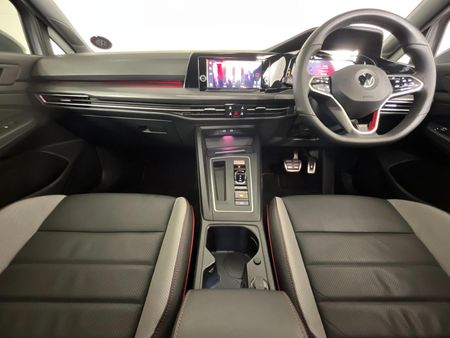 2021-Volkswagen-Golf-8-GTI-20-TSI-Auto_1